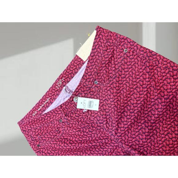 LOFT Red Printed Modern Straight Pants — NWT (Size 28/6) - Picture 2 of 3